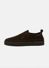 Carica l&#39;immagine nel visualizzatore di Gallery, Yogi x Universal Works Hitch Low Loafer On Crepe - Dark Brown
