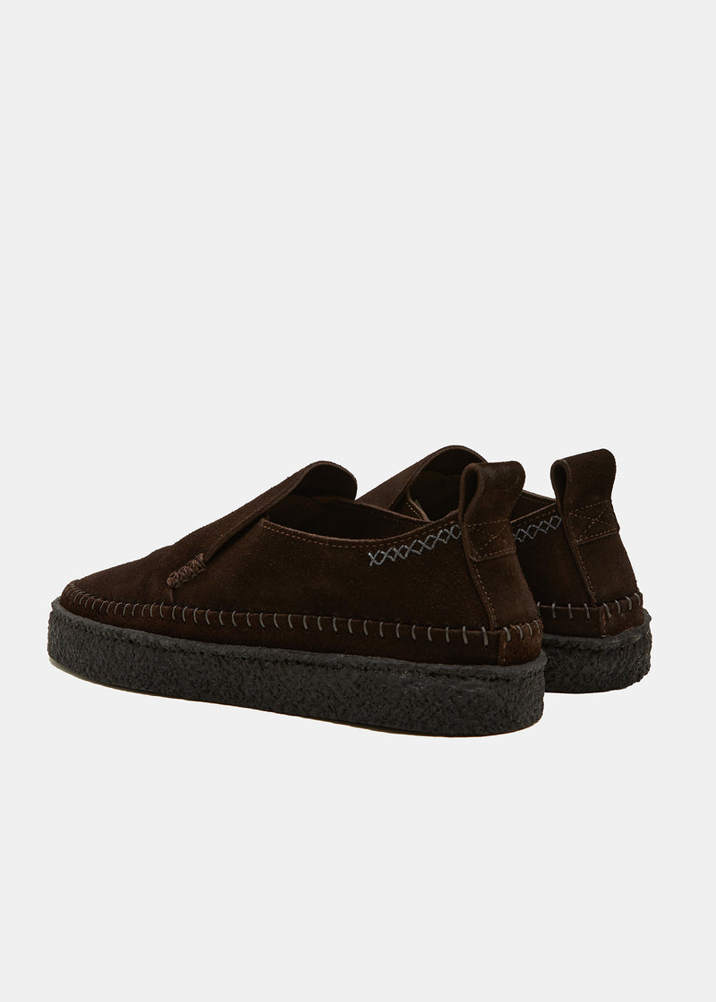 Carica l&#39;immagine nel visualizzatore di Gallery, Yogi x Universal Works Hitch Low Loafer On Crepe - Dark Brown

